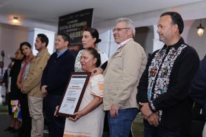 Reconocerá Bedolla a hombres y mujeres artesanas en el 57 Concurso Estatal de Pátzcuaro