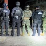 Detienen en Colima a tres presuntos implicados en explosión de vehículo en Coahuayana
