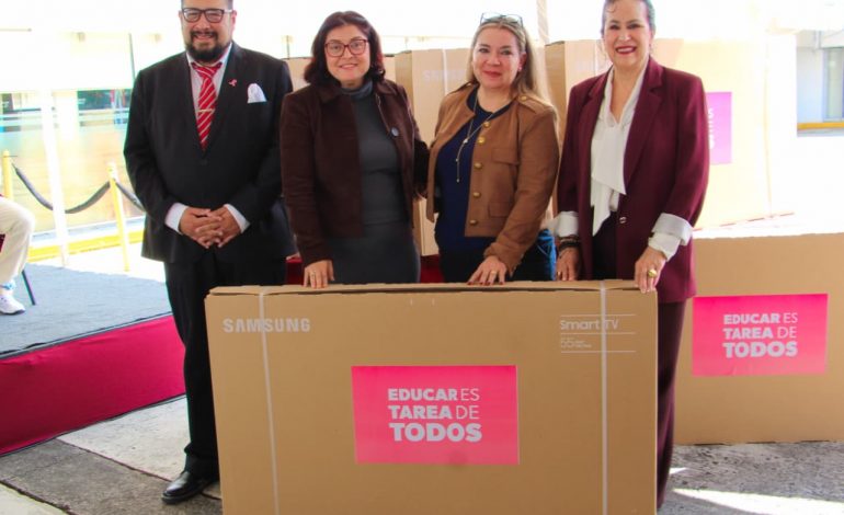 Entrega SEE 150 pantallas como parte de la renovación tecnológica