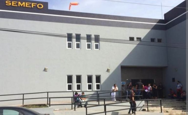 Fiscalía pide ayuda para localizar a familiares de hombre fallecido en la carretera Maravatío–Morelia