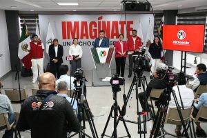 Denuncia Memo Valencia corrupción en la construcción del IMSS de Uruapan por la empresa CreaMedic
