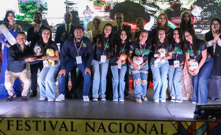 Estudiantes de Cecytem conquistan dos medallas de plata en festival nacional