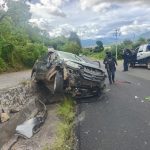 Robo violento de vehículo desata persecución y balacera entre Erongarícuaro y Pátzcuaro
