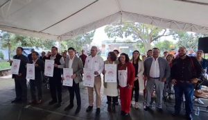 Zitácuaro abre camino nacional: combate adicción al celular desde las escuelas antes que la federación