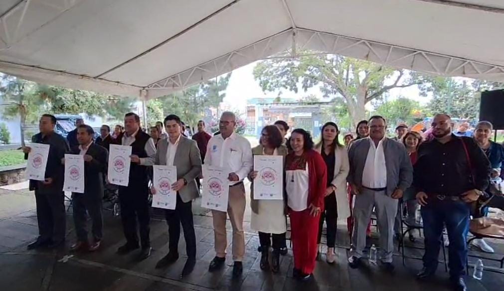 Zitácuaro abre camino nacional: combate adicción al celular desde las escuelas antes que la federación