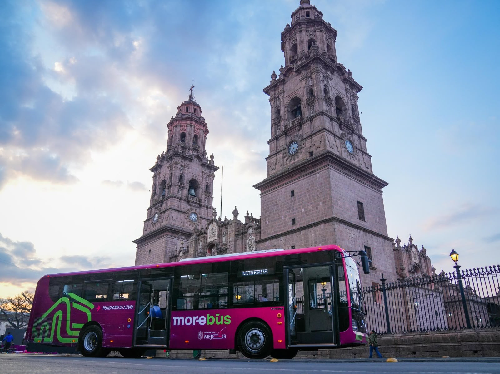 Morebús tendrá unidades de Yutong, referente mundial en fabricación de autobuses