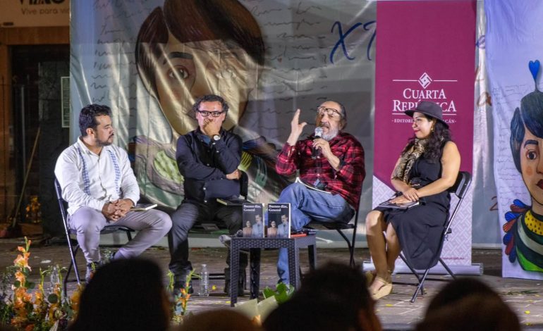 Editorial Cuarta República presente en la Feria Internacional del Libro del Zócalo