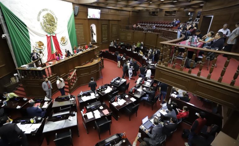 Aprueba Congreso de Michoacán minuta en materia de nacionalidad única para ejercer la titularidad de los Poderes Ejecutivo Federal y Locales