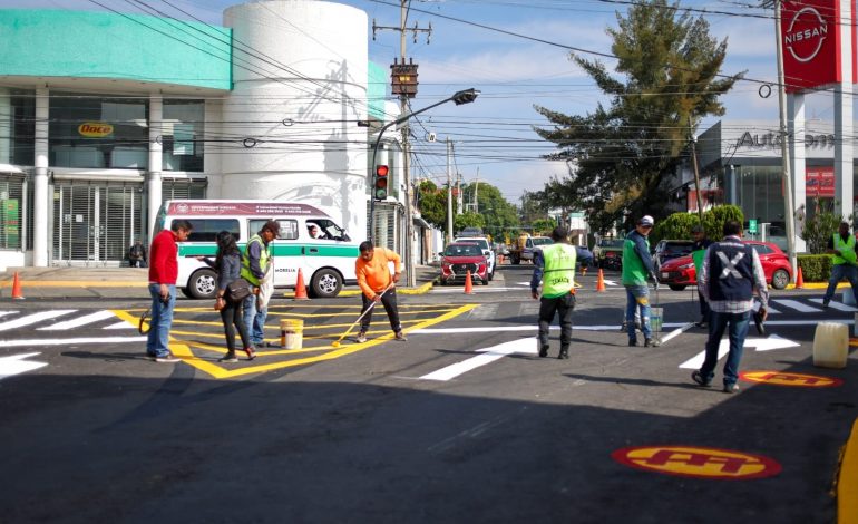Morelia refuerza la seguridad vial con acciones de balizamiento en avenida Lázaro Cárdenas