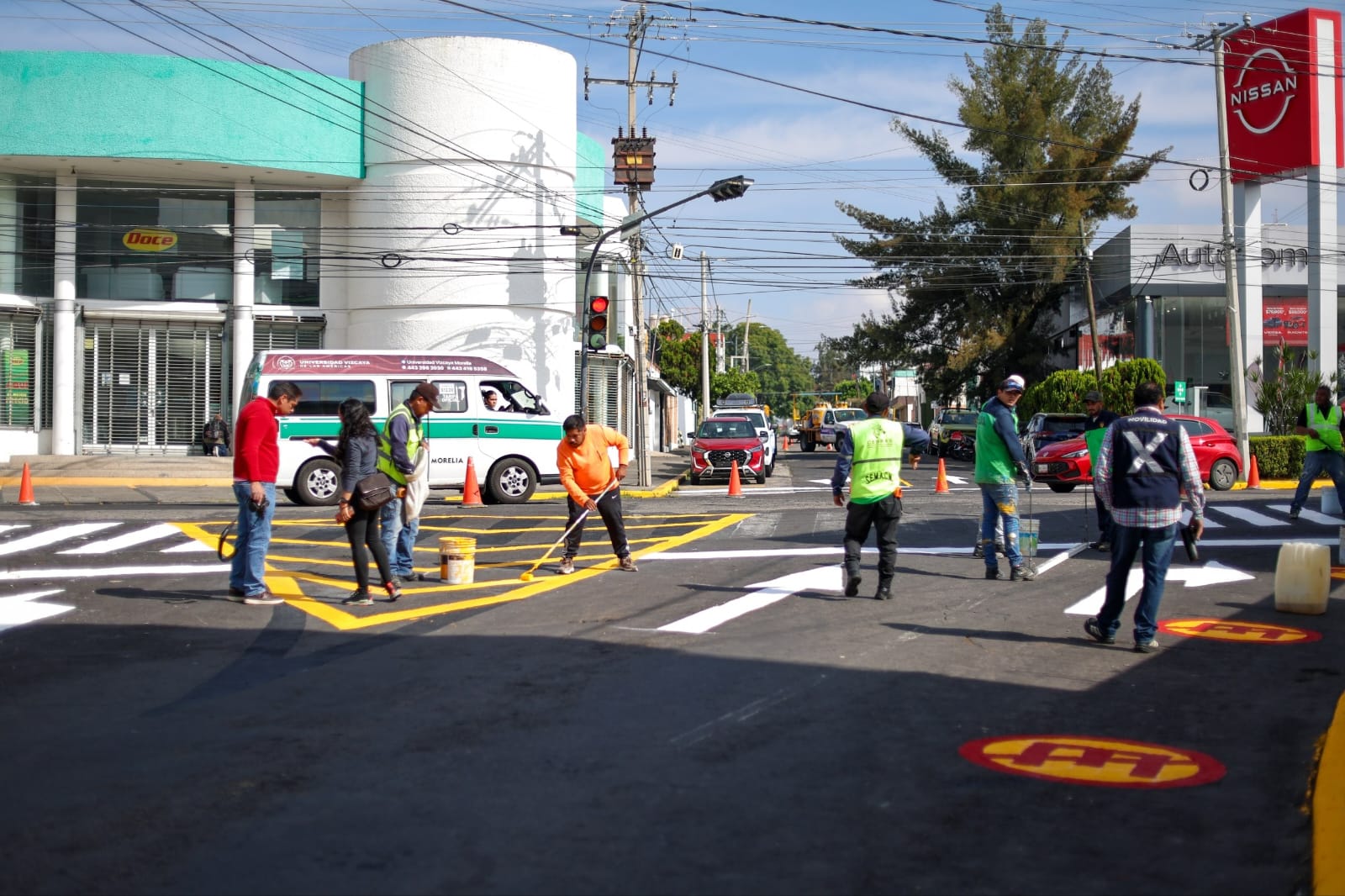 Morelia refuerza la seguridad vial con acciones de balizamiento en avenida Lázaro Cárdenas