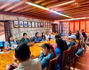 Impulsan formalización laboral con talleres para el sector productivo