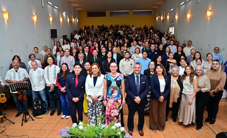DEFIENDAN SUS DERECHOS Y RESPETEN LOS DERECHOS DE LOS DEMÁS, LLAMA YARABÍ ÁVILA A ESTUDIANTES DE ENFERMERÍA