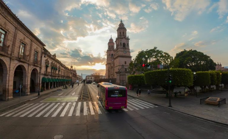 Morebús contará con unidades híbridas Yutong H12 para mejorar la movilidad en Morelia