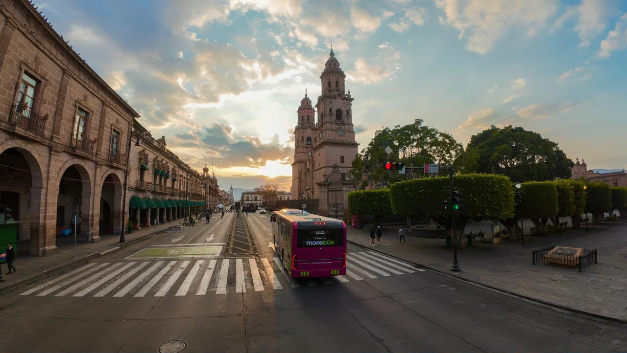 Morebús contará con unidades híbridas Yutong H12 para mejorar la movilidad en Morelia
