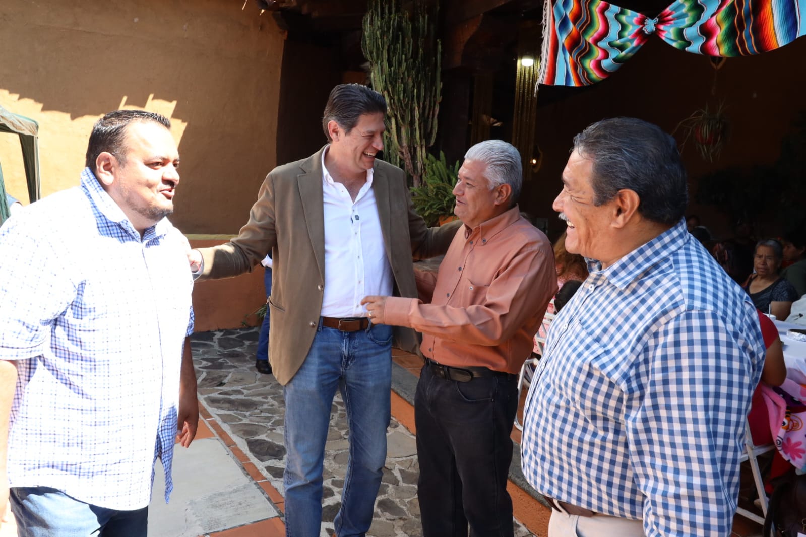 Somos más los que queremos la paz: Alfonso Martínez Alcázar