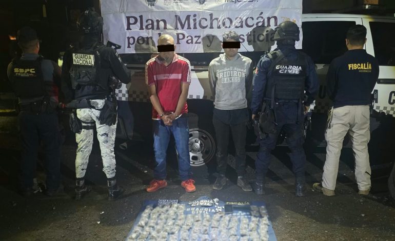 Detenidos por narcomenudeo Jose “N” el “Characo” y Jesús “N” el “Alanís”, en Uruapan
