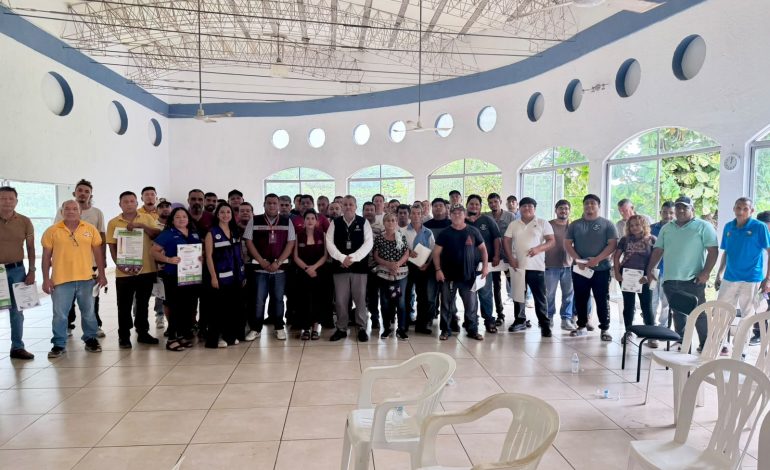 Seimujer fortalece transporte público para las mujeres en Lázaro Cárdenas