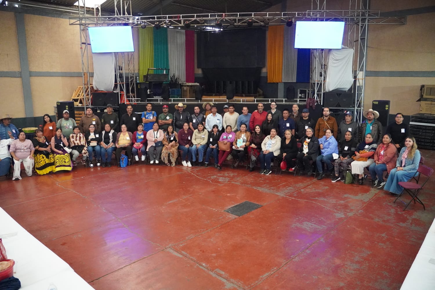 Encabeza DIF Michoacán el Primer Encuentro de Enlaces Comunitarios en Opopeo