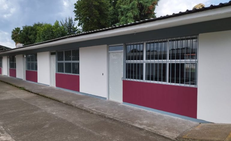 SCOP rehabilita primaria en Uruapan: Rogelio Zarazúa