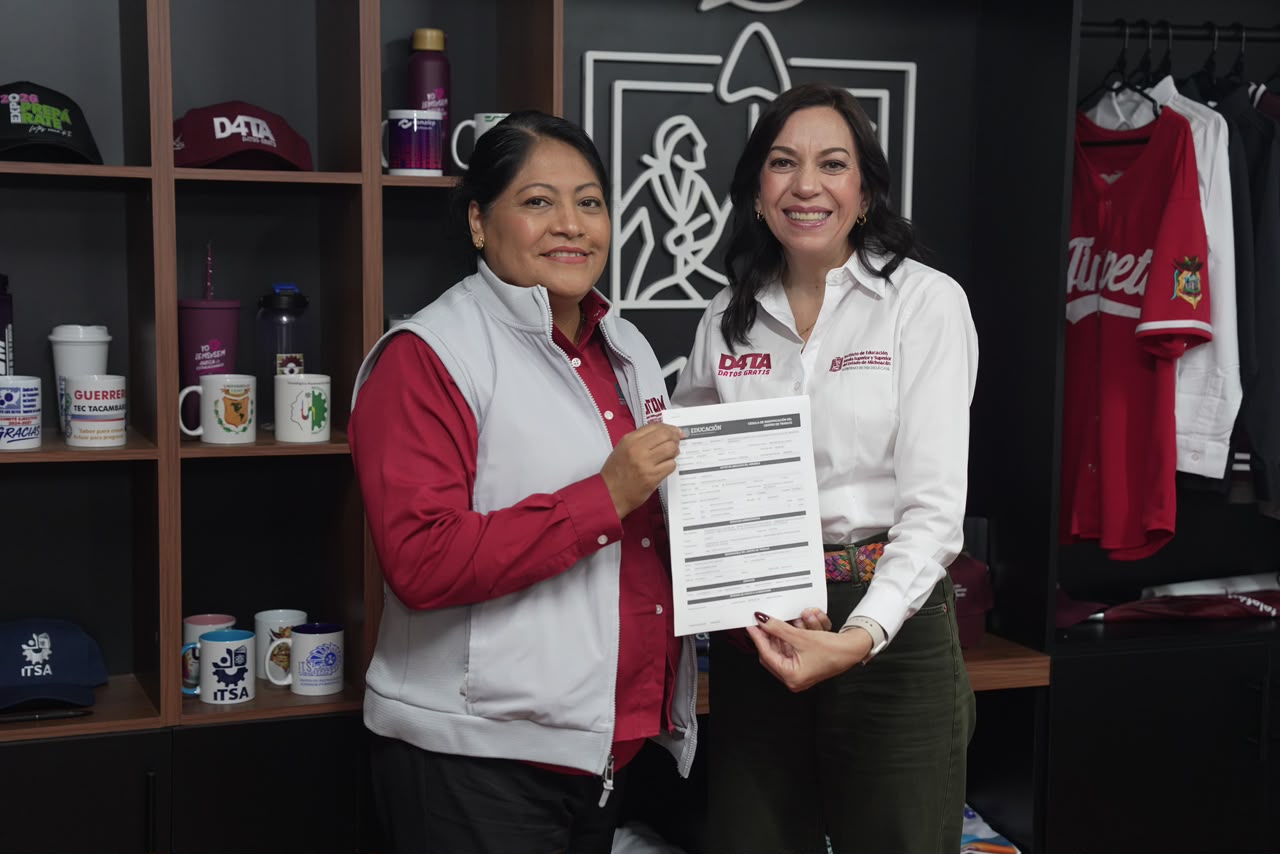 Entregan claves oficiales para consolidar bachilleratos tecnológicos en Michoacán