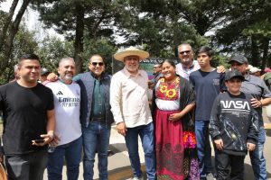 Inaugura Bedolla rehabilitación de la carretera Tzirio-Tingüindín y fortalece la conectividad de la región.