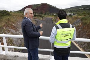 Supervisa Bedolla tramo del segundo anillo periférico que conectará las salidas a Quiroga y Pátzcuaro.