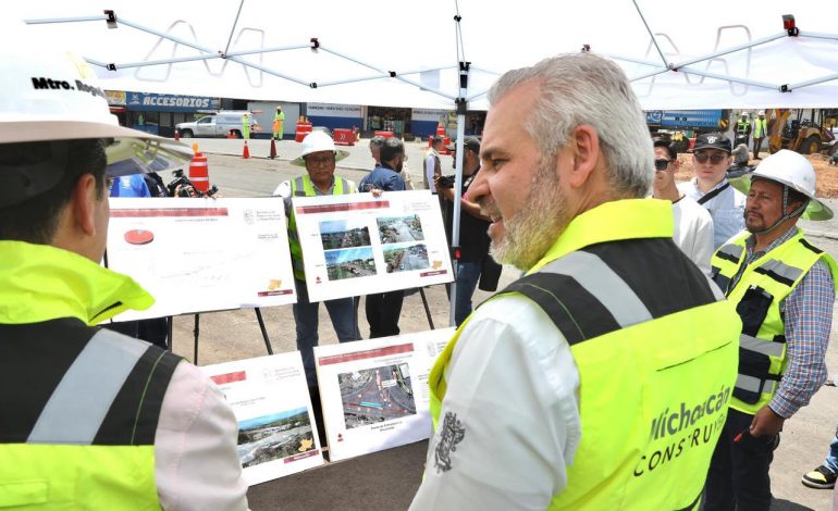 Construcción del distribuidor La Rinconada en Zamora, con 15 % de avance: Bedolla.