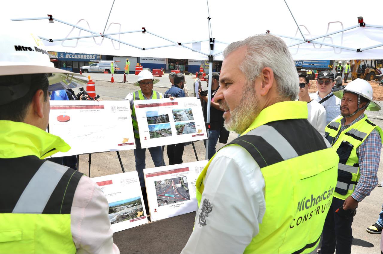 Construcción del distribuidor La Rinconada en Zamora, con 15 % de avance: Bedolla.