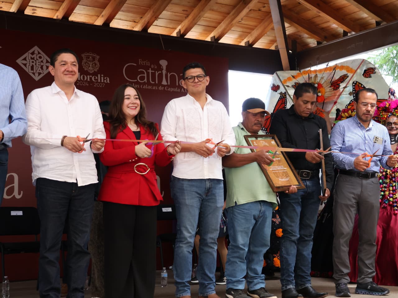 Capula inaugura la edición 16 de la Feria de la Catrina y premia talento artesanal.